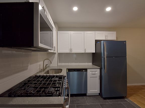 4th image of 140 7th Ave APT 2P