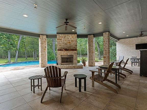 5th image of 2818 Forest View