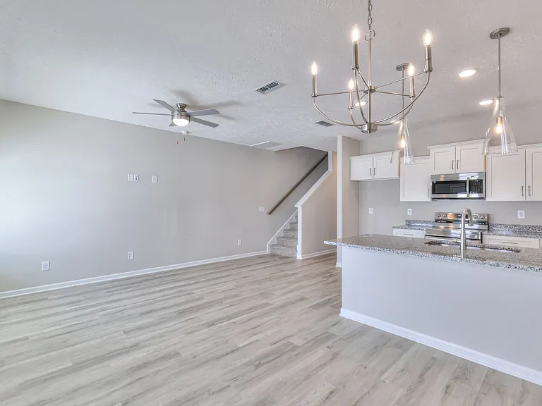 24 Hardwood Rd — Photo 10