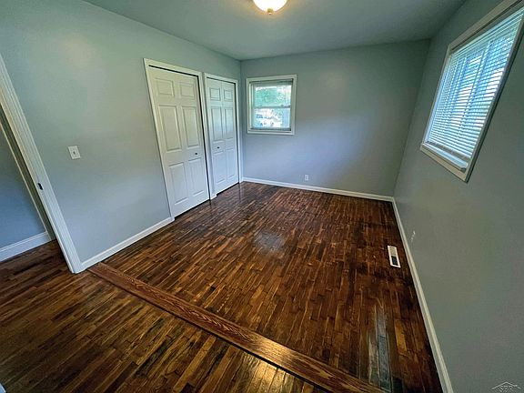 4th image of 12215 Stratford Dr