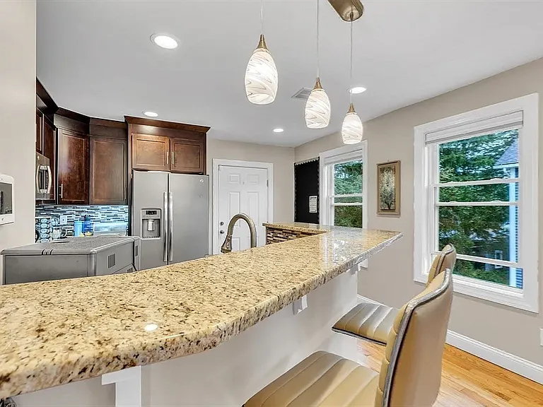 11 Hamlin Pl #B — Photo 26