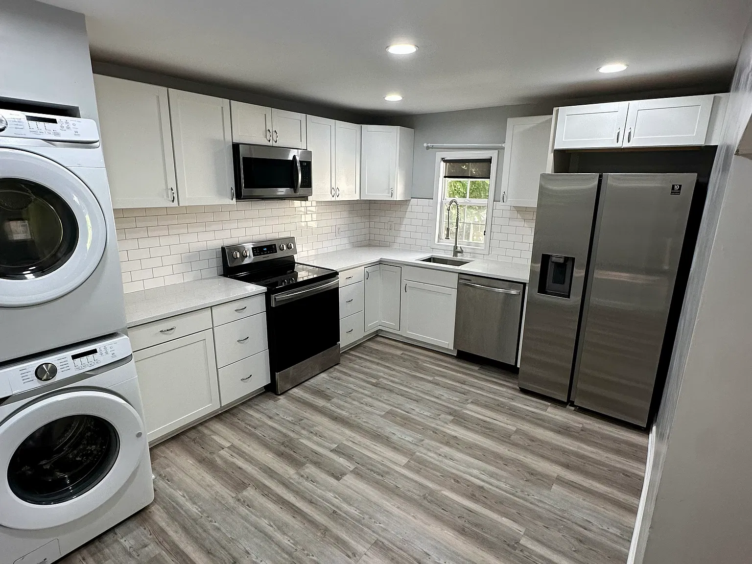2 bed, 850 sqft, $1,100 — Photo 1