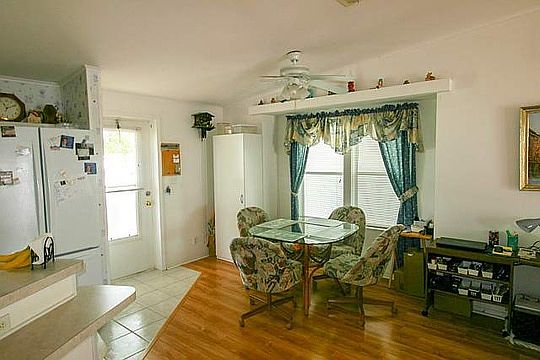 2nd image of 36111 Citrus Blvd
