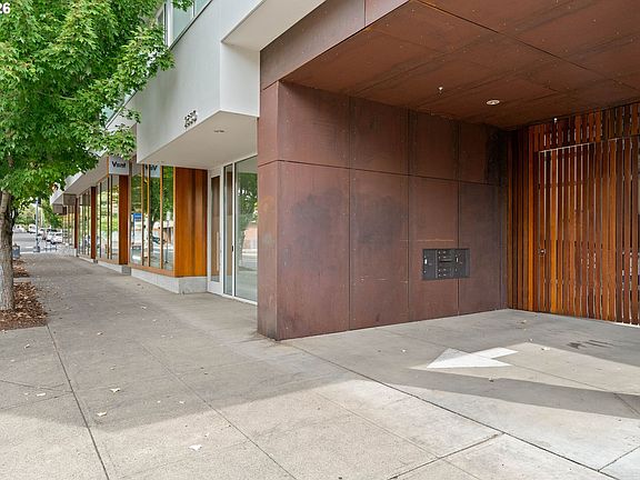 2nd image of 2530 SE 26th Ave APT 407