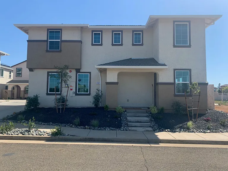 2261 Milano Trl — Photo 1