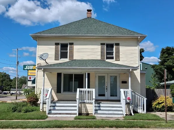 705 Maple St, Mount Morris, MI 48458