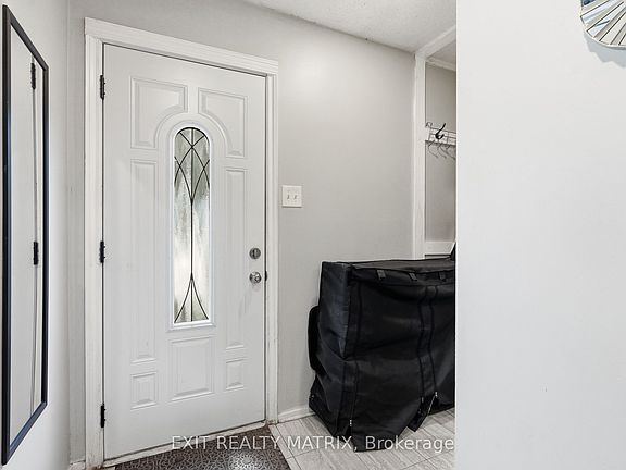 4th image of 1661 Heron Rd #3
