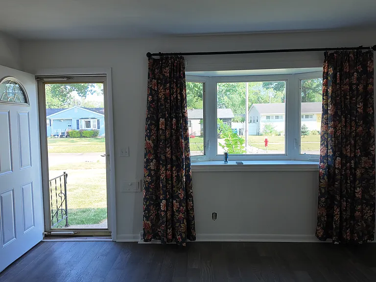 1534 Amesbury Rd — Photo 13