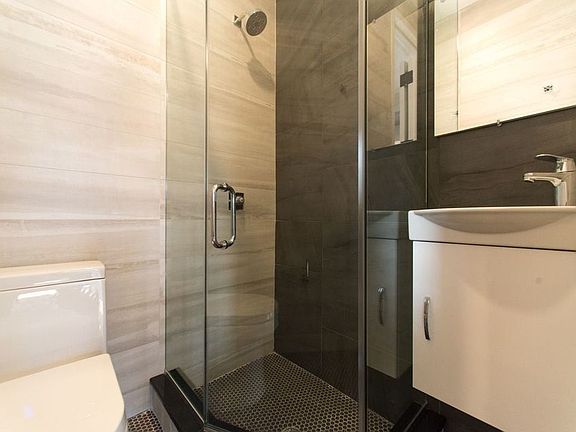 4th image of 742 Lafayette Ave #3