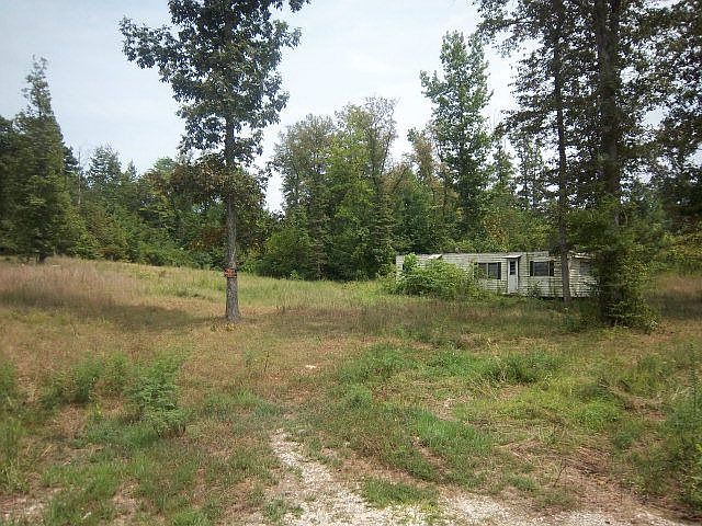 2nd image of 1830 Forest Ln