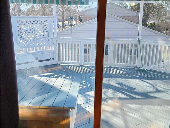 4th image of 28621 Milton Ave