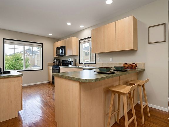 5th image of 3421 164th Pl SE