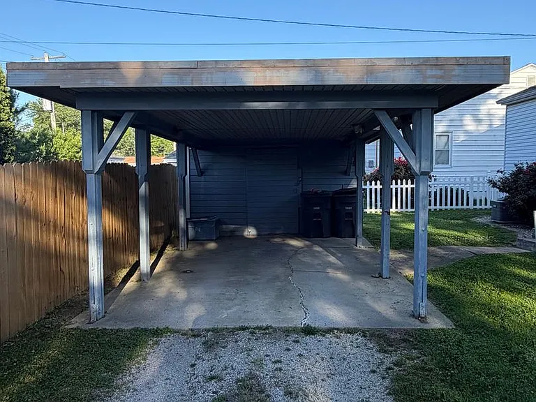 3200 Edgewood Dr — Photo 13