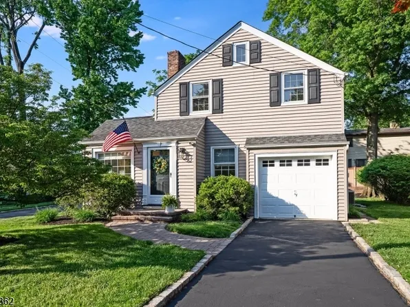 21 Doris Pkwy, Westfield Town, NJ 07090
