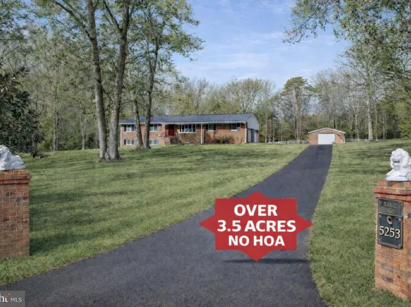 5253 Briscoe Farm Rd, Waldorf, MD 20601