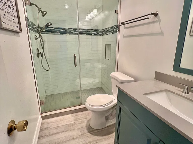 1907 Robinson Ave #3001 — Photo 10