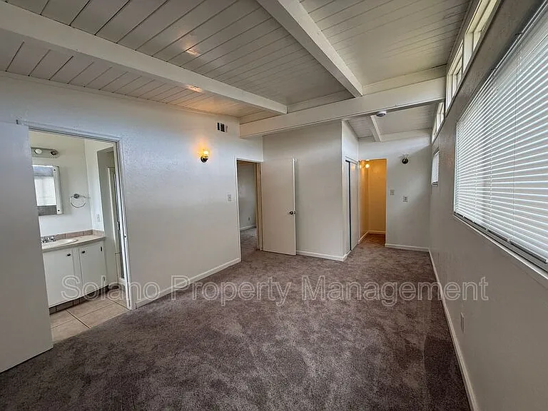 1615 Kentucky St — Photo 9