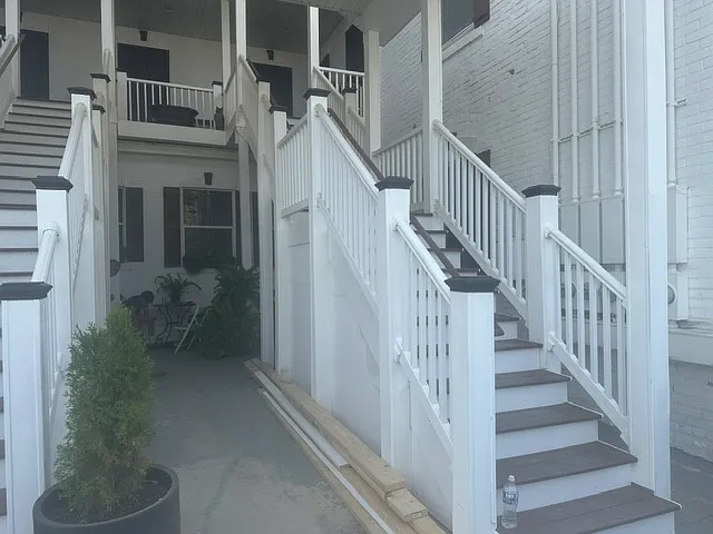 141 S Grand Ave #6 — Photo 15
