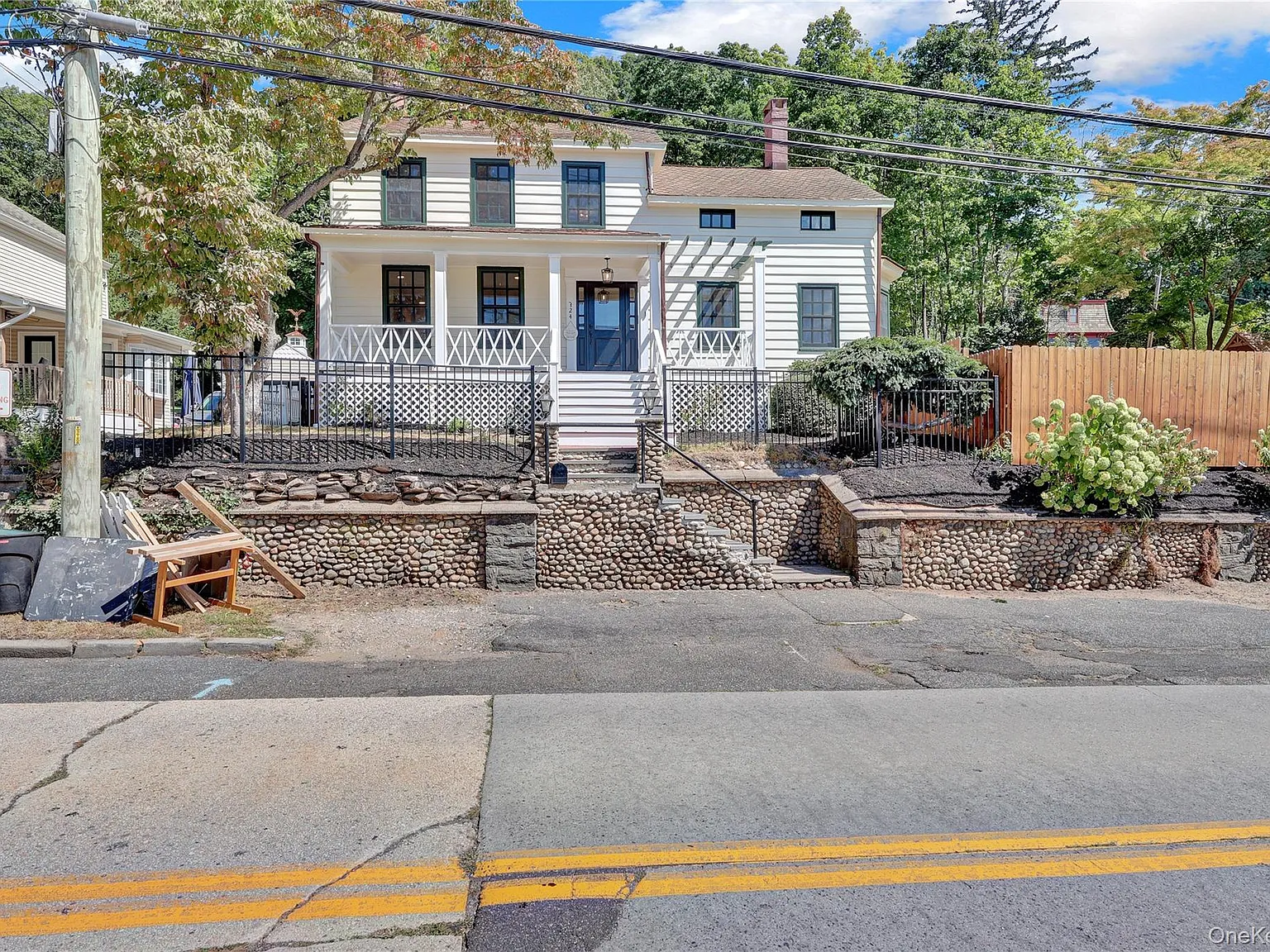 3 bed, 2.0 bath, 2600 sqft, $5,500 — Photo 3
