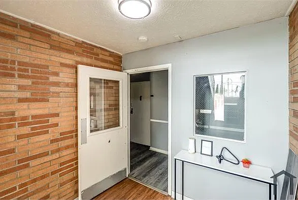 1 bed, 500 sqft, $1,025 — Photo 3