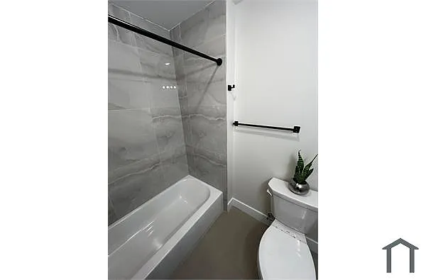 Building Photo - 228 N 63rd St