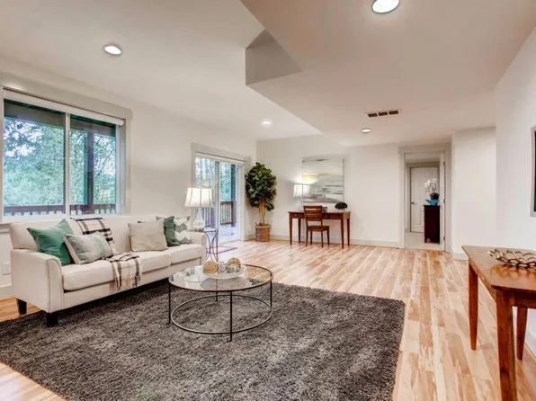 4742 281st Ave NE Unit A, Redmond, WA 98053