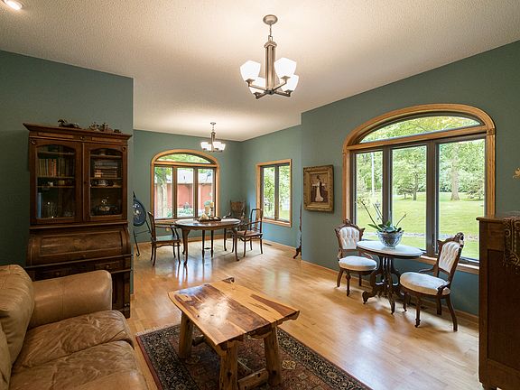 5th image of 22296 Warner Ln