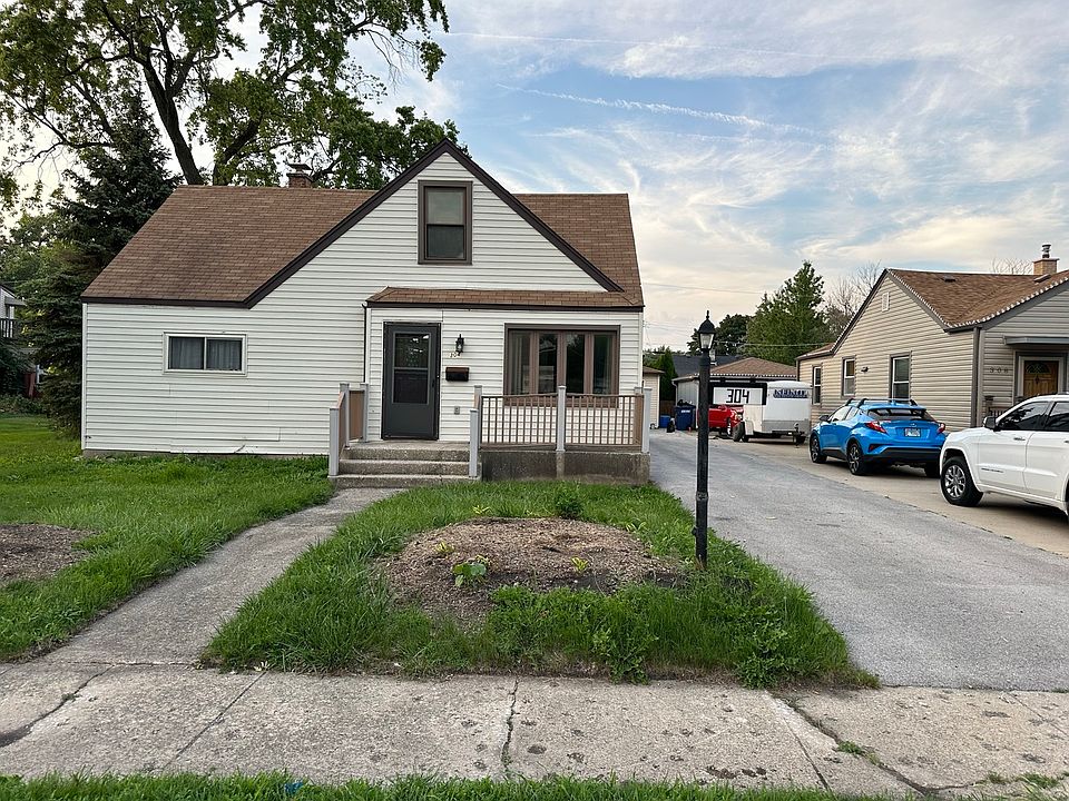 1st image of 304 Village Dr