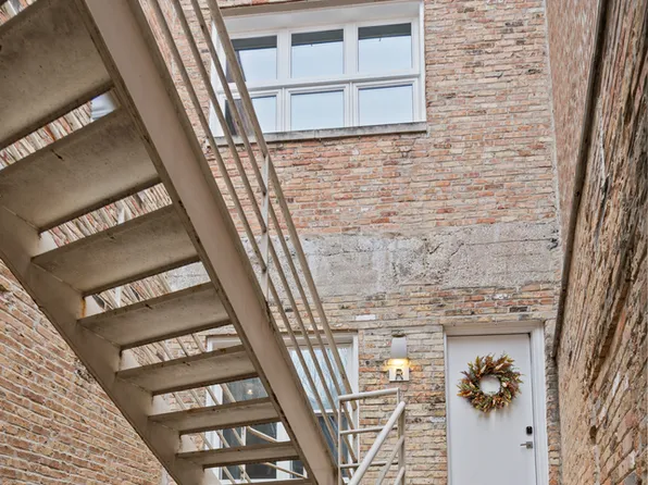 2828 N Talman Ave Unit R, Chicago, IL 60618