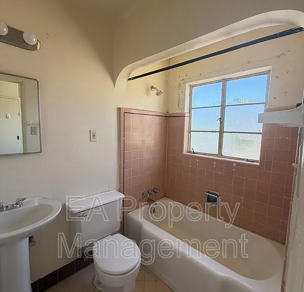 414 Pine St SE #3 — Photo 5