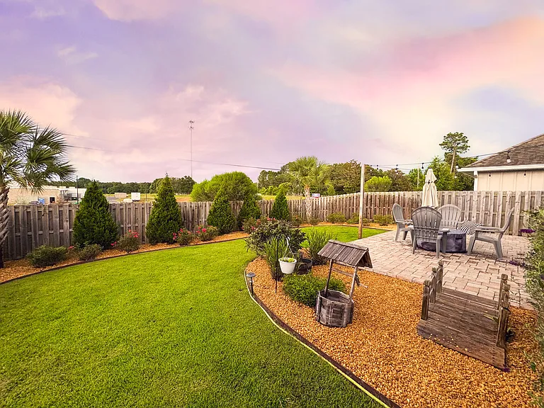 5772 Conley Ct — Photo 4