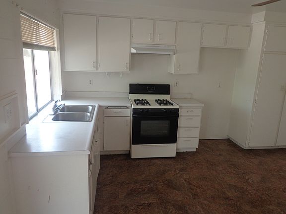2nd image of 259 Glenmont Ct