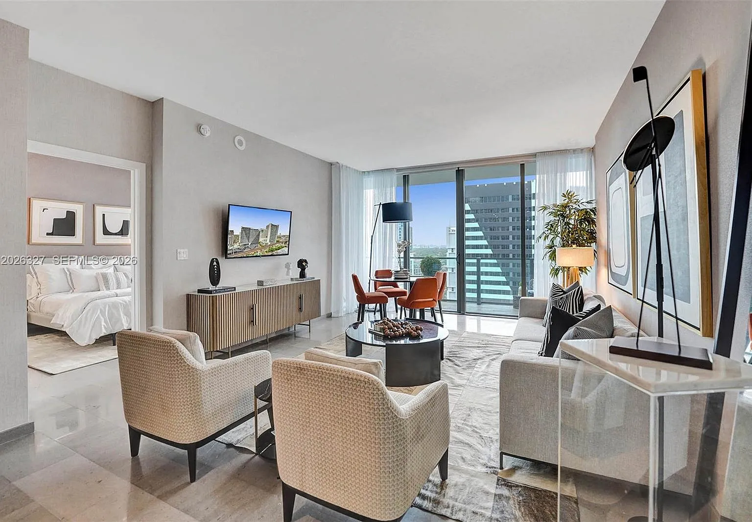 Rise Condo — Photo 3