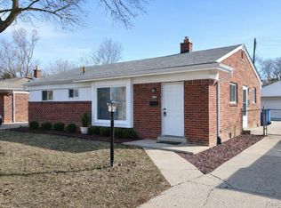 21734 Eastwood Ct, Warren, MI