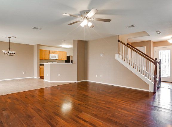 5th image of 2208 Diplomat Dr