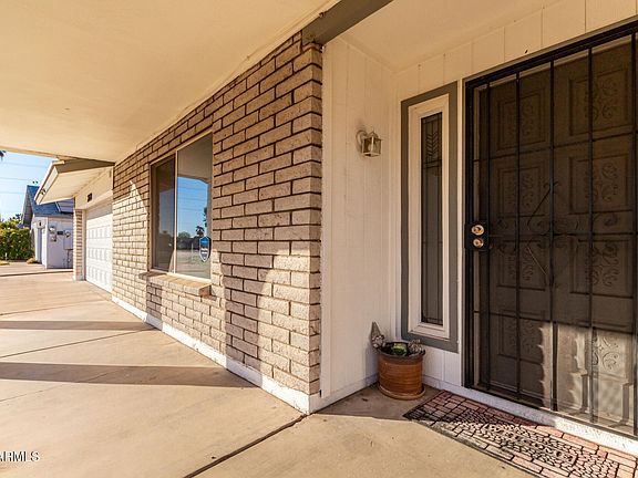 5th image of 2618 W SURREY Avenue