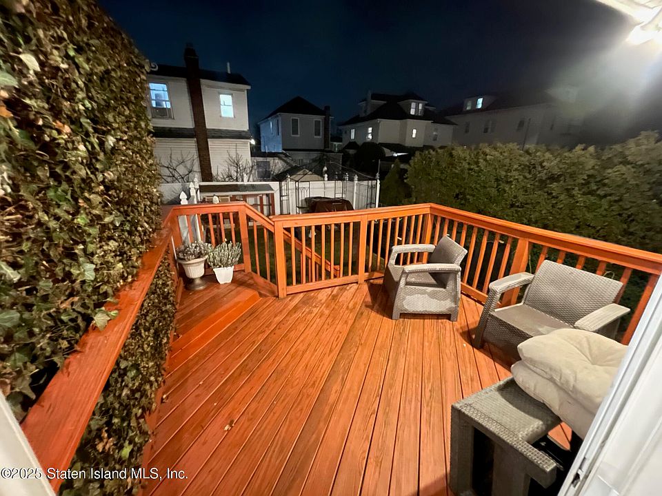 1st image of 21 Pearsall St #2