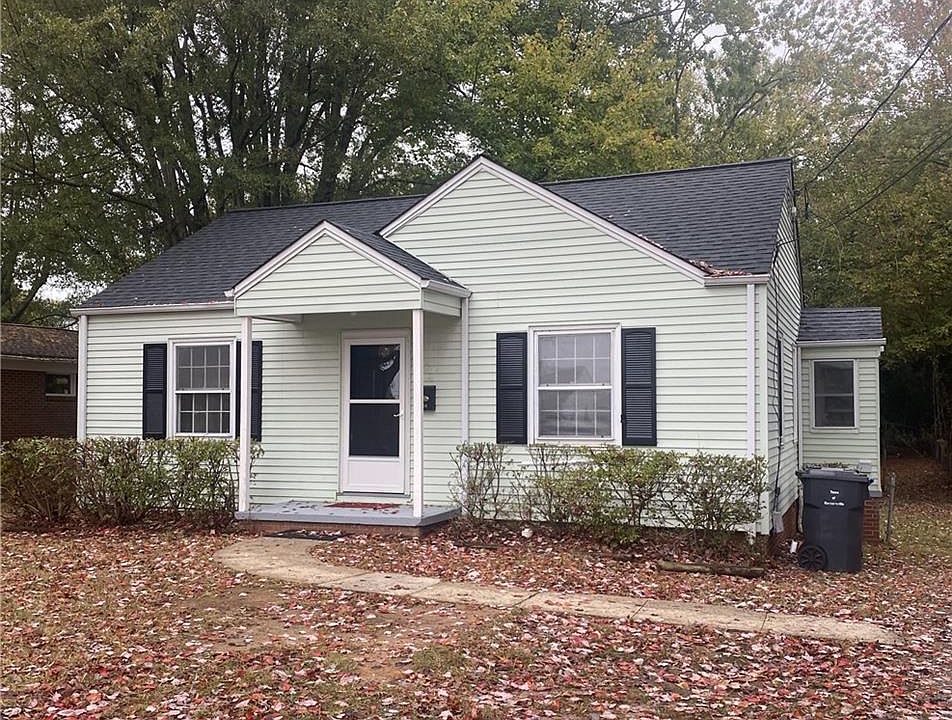 1st image of 334 Mountain View Dr