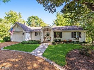 622 E Main St, Barrington, IL 60010