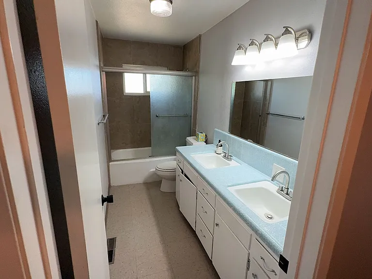 11586 S Smith Ave — Photo 17
