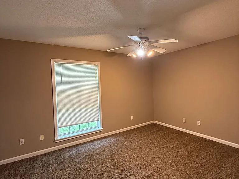 53 Michael Ln — Photo 12