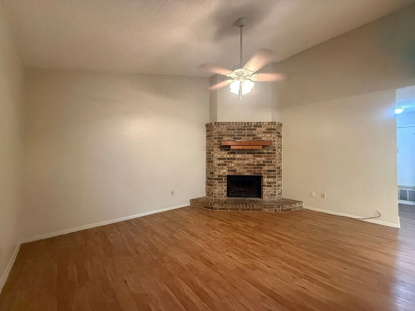 Bentley Estates LLC (12214 Tyson Cv) — Photo 2