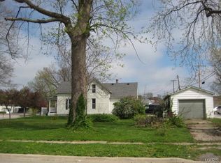 217 W Winter Ave, Greenville, IL 62246