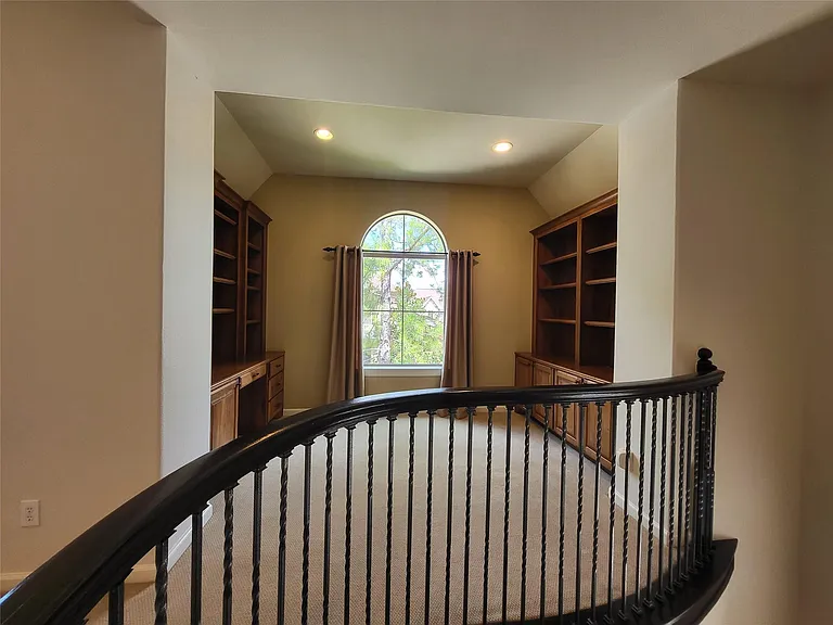 8811 Van Allen Dr — Photo 15