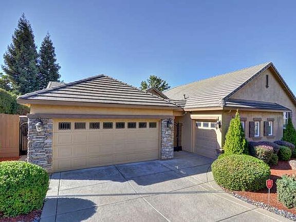 3rd image of 2948 Carradale Dr