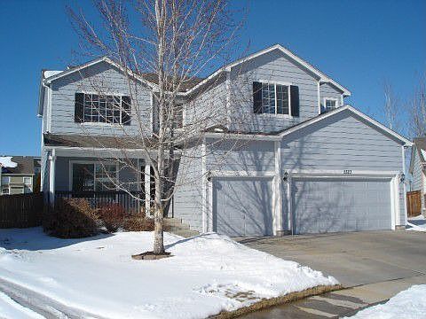 Wonderful 3 car on cul-de-sac