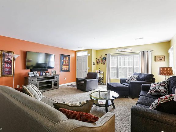 3rd image of 49210 W Woods Dr