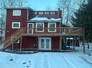 5020 Woodside Dr, Tobyhanna, PA