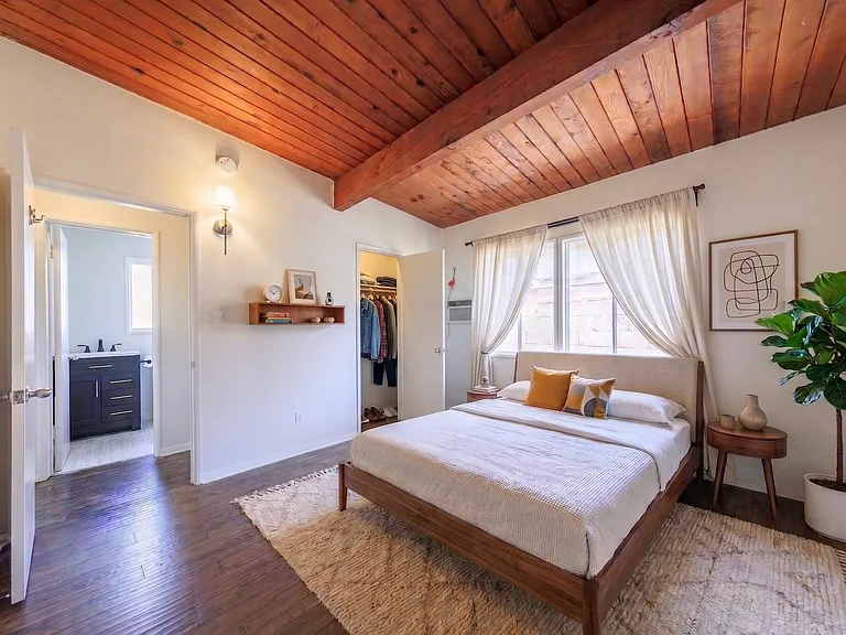 5629 Cleon Ave #D — Photo 3
