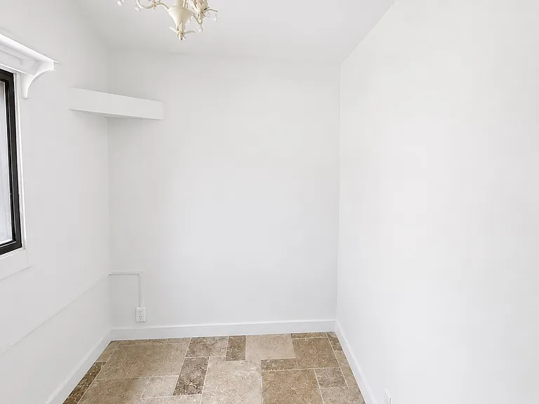 3657 Tantalus Dr — Photo 20